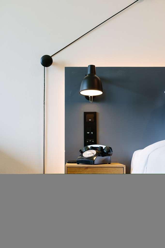 Pentahotel Hong Kong, Tuen Mun Room photo